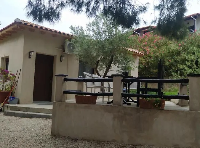 Pefkonas Apartments2 100 M From The